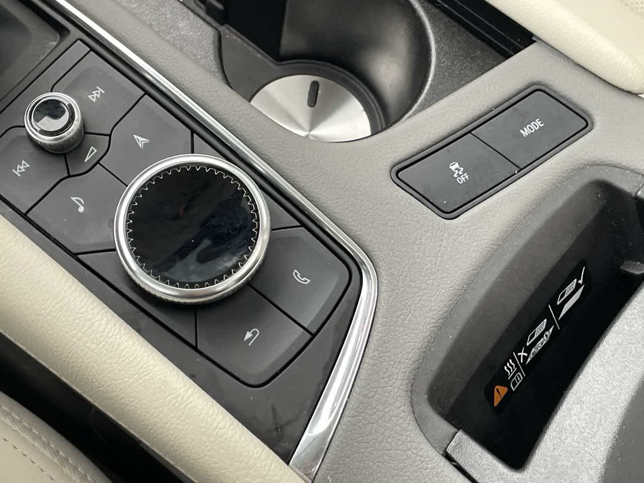 Certified 2025 Cadillac XT5 Premium Luxury AWD/4WD image 31