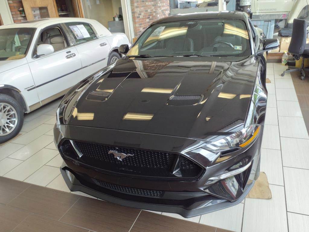 Used 2021 Ford Mustang GT image 3
