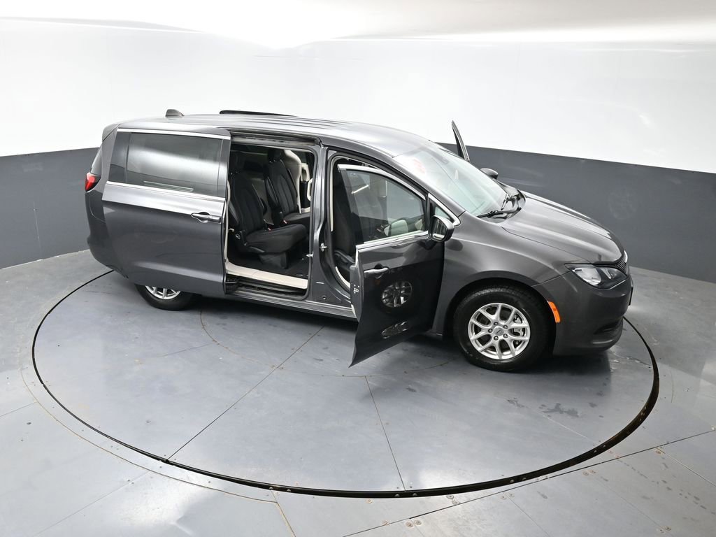 Used 2023 Chrysler Voyager LX FWD image 57