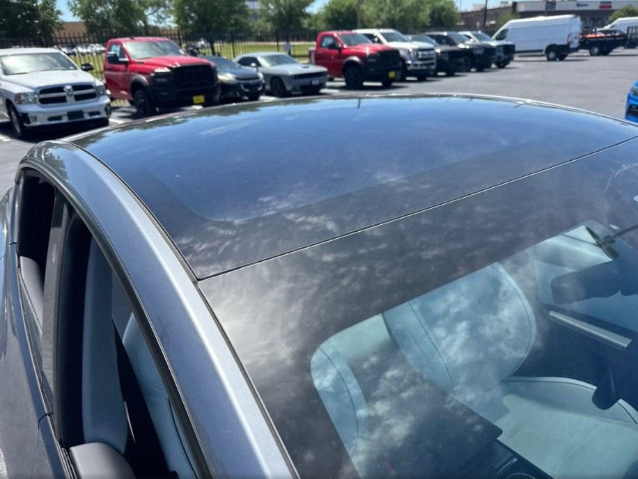 Used 2026 Tesla Model Y Performance image 17