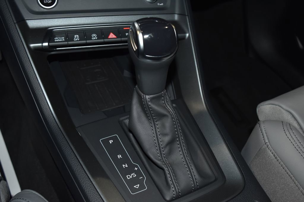 Certified 2025 Audi Q3 2.0T Premium w/ Convenience Package image 16