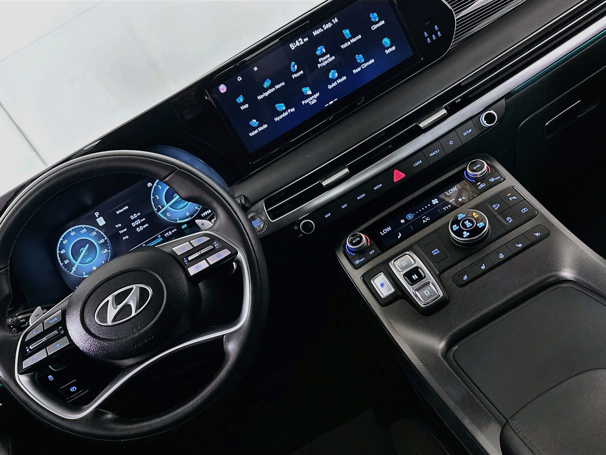 Used 2025 Hyundai Palisade Calligraphy AWD/4WD image 18