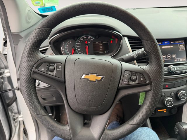 Certified 2022 Chevrolet Trax LS w/ Tint and Cruise Package image 12