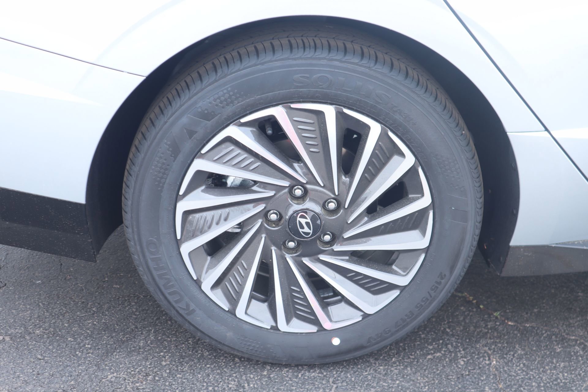 New 2026 Hyundai Sonata Limited FWD image 19