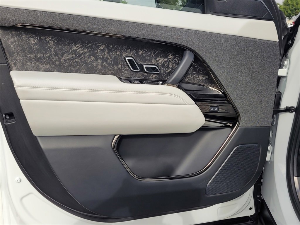 Used 2023 Land Rover Range Rover Sport SE image 10