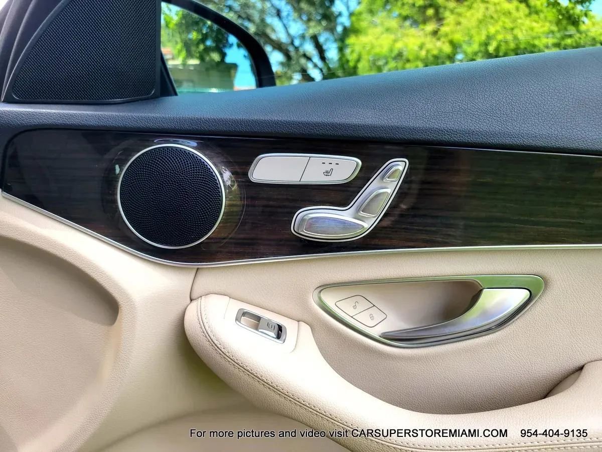 Used 2018 Mercedes-Benz C 300 Sedan image 37