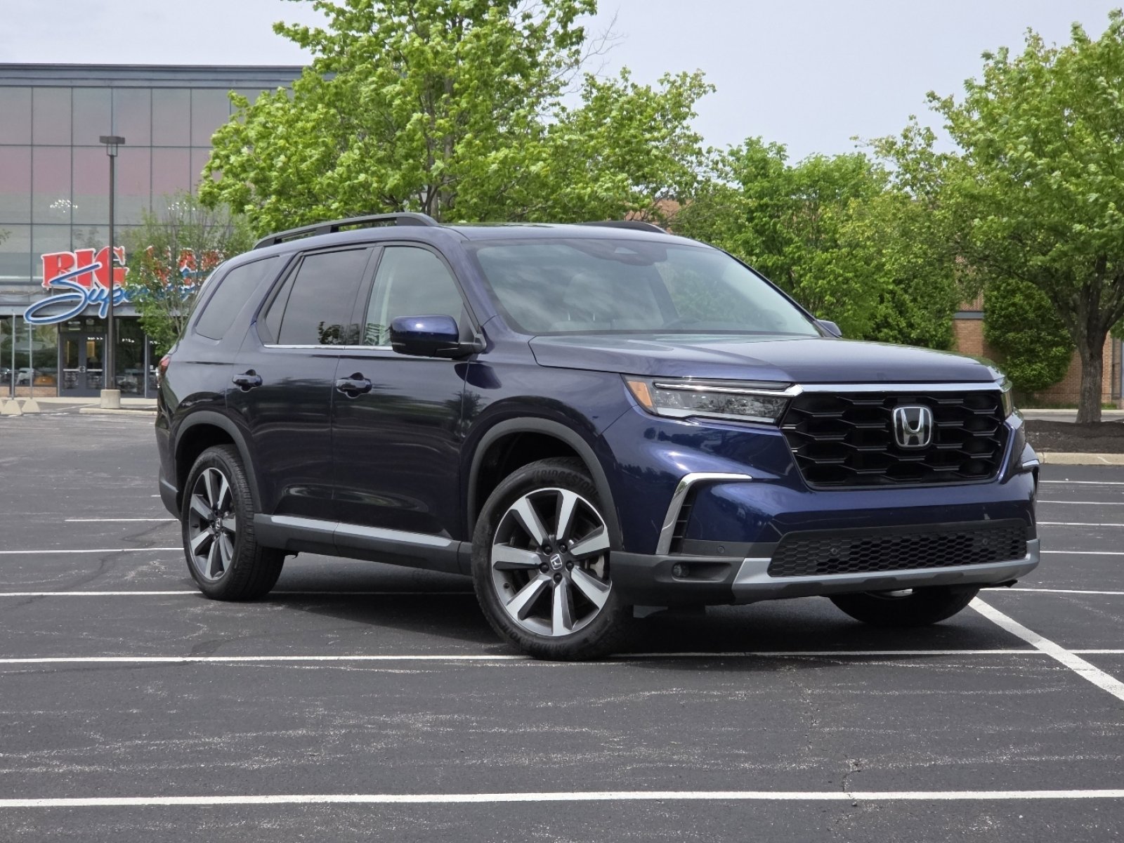 Certified 2025 Honda Pilot Touring image 2