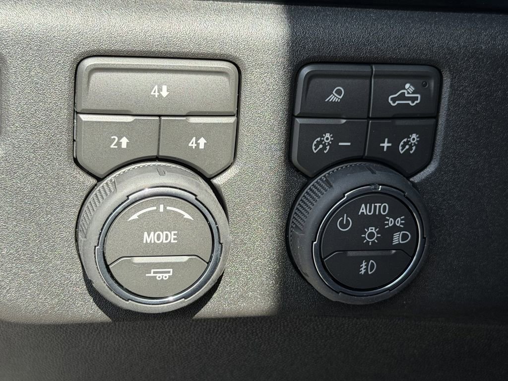 New 2026 Chevrolet Silverado 2500 LT w/ All Star Edition AWD/4WD image 19
