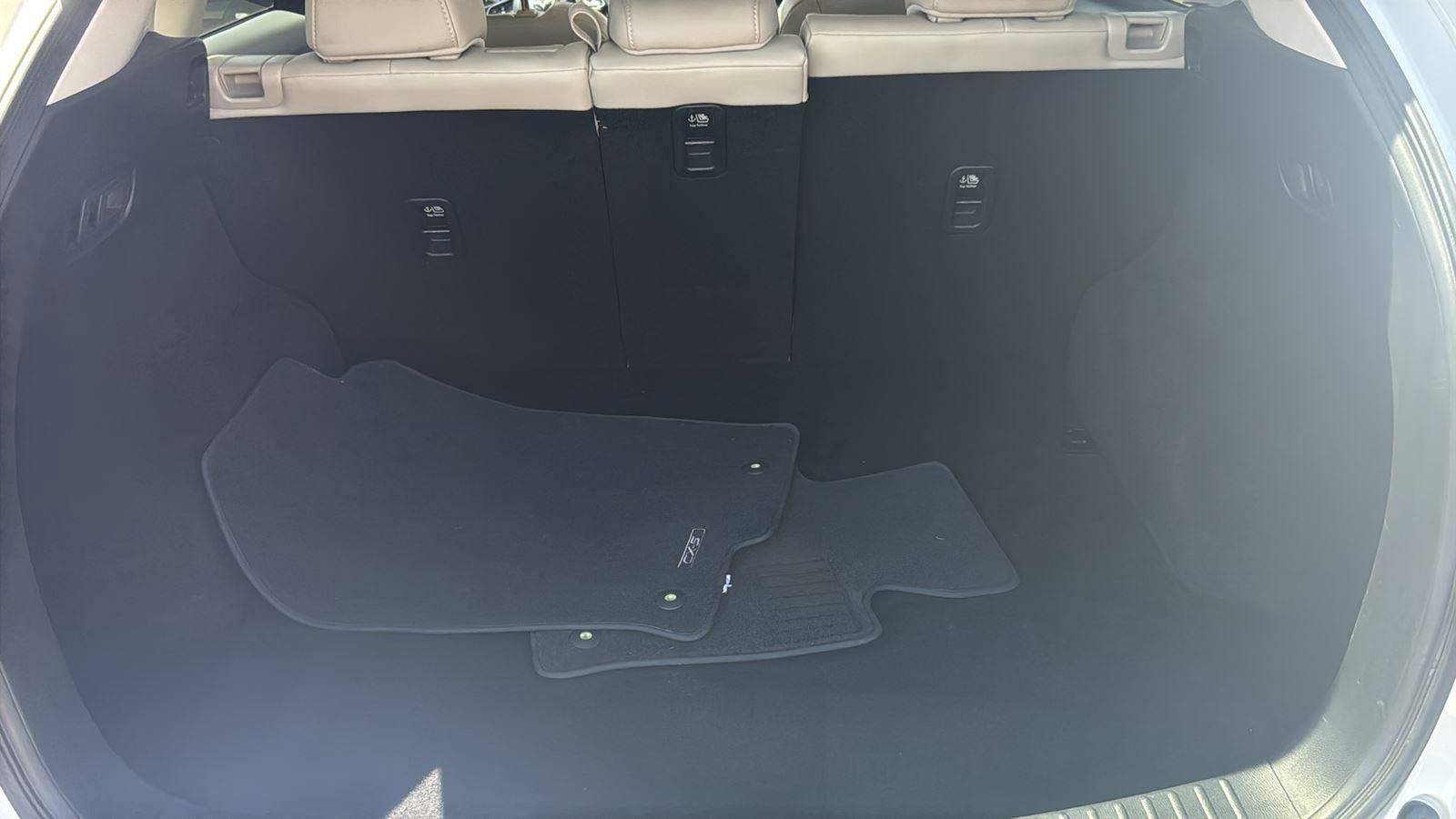 Used 2018 MAZDA CX-5 Touring w/ Preferred Equipment Package FWD image 24