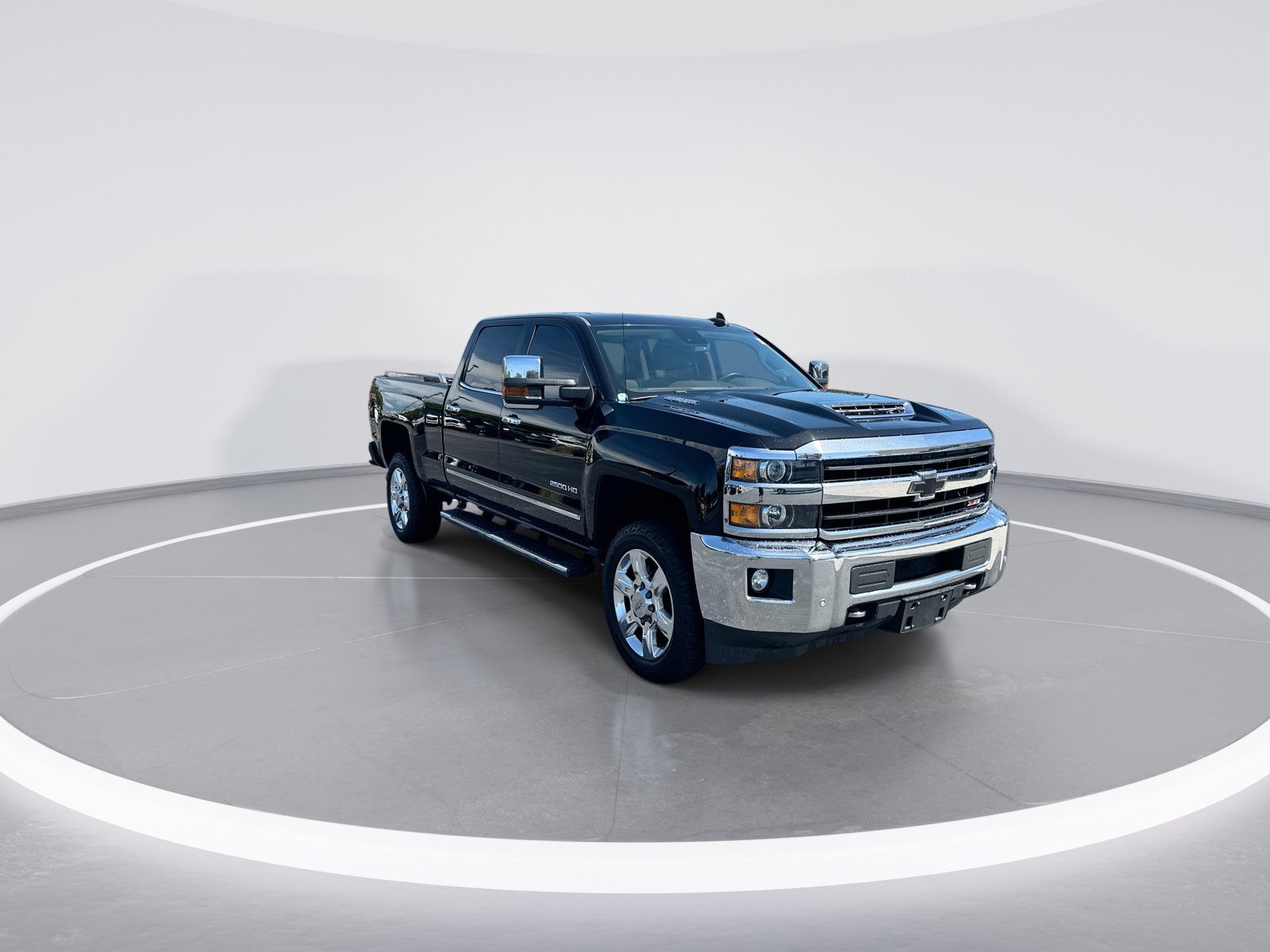 Used 2018 Chevrolet Silverado 2500 LTZ w/ Duramax Plus Package AWD/4WD image 2