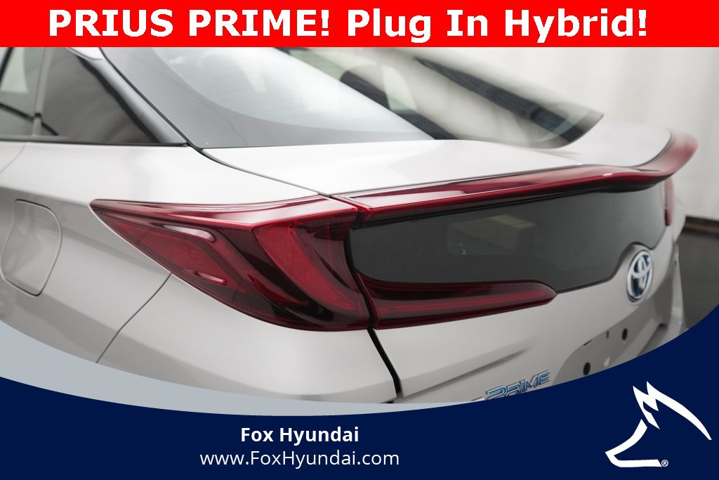Used 2021 Toyota Prius Prime Limited w/ Carpet Mat Package (TMS) image 31