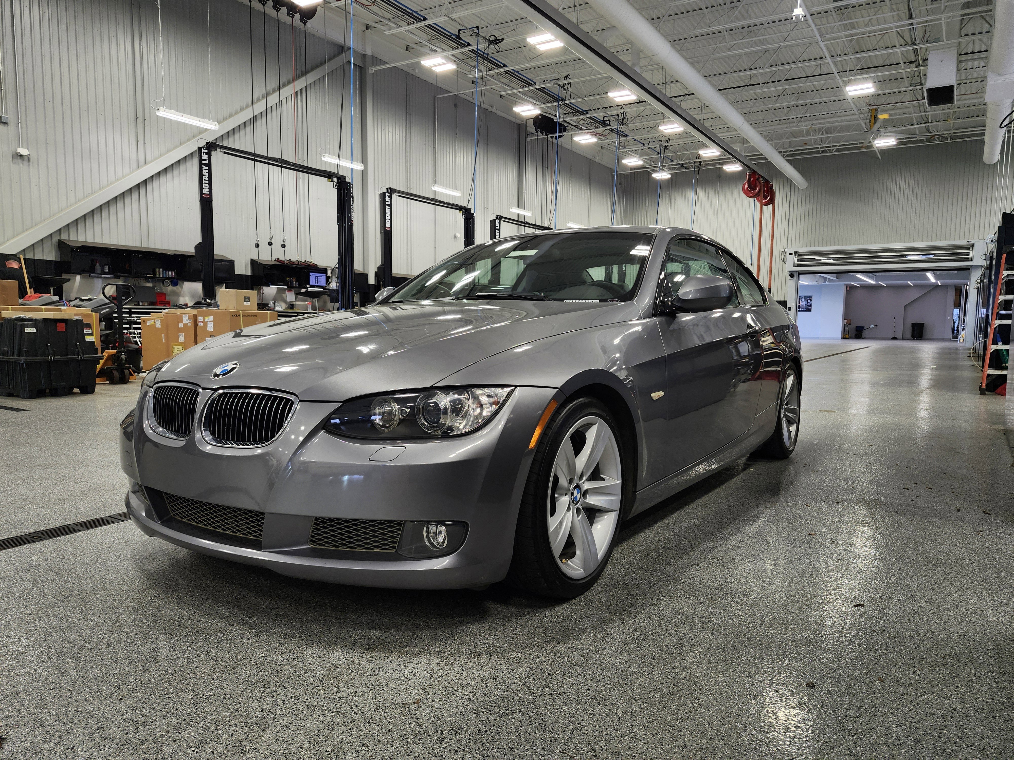 Used 2010 BMW 335i Coupe image 26