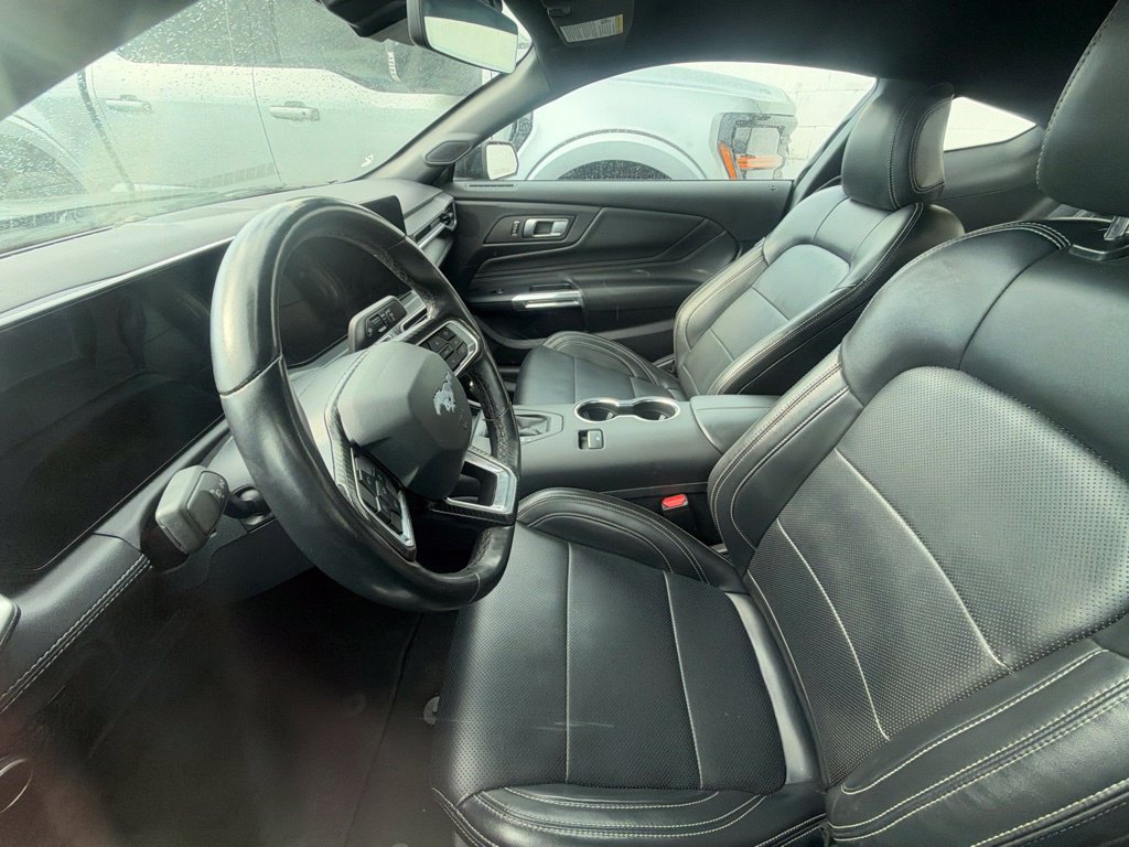 Used 2025 Ford Mustang Premium RWD image 2