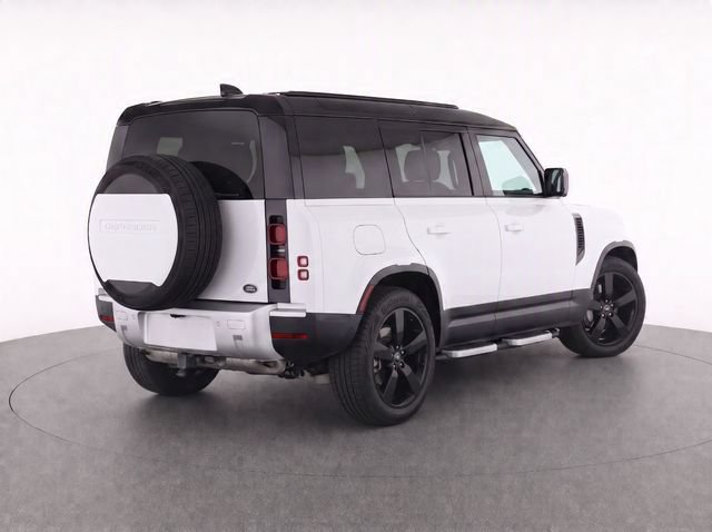 Used 2023 Land Rover Defender 130 SE AWD/4WD image 4