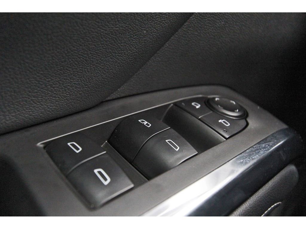 Used 2025 Chevrolet Traverse LT image 21