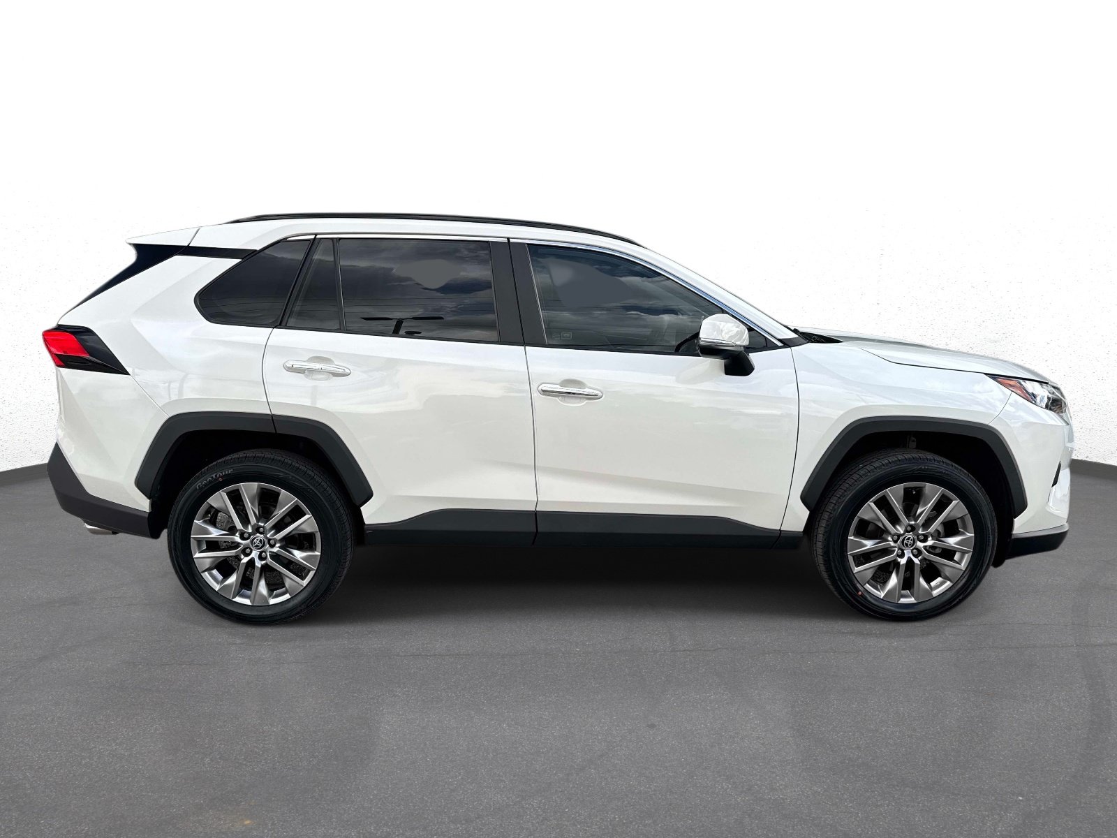 Used 2022 Toyota RAV4 Limited w/ Limited Grade Weather Package FWD image 2