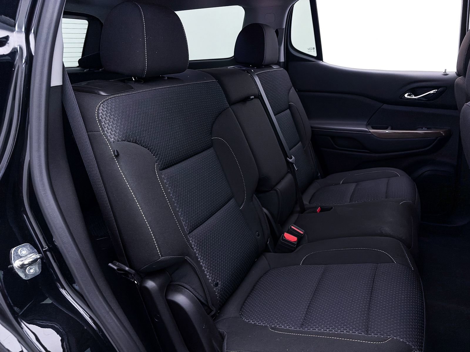 Used 2022 GMC Acadia SLE w/ Driver Convenience Package FWD image 38