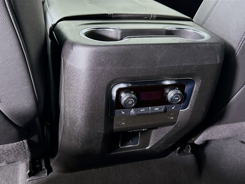 Used 2025 GMC Yukon XL Elevation AWD/4WD image 29