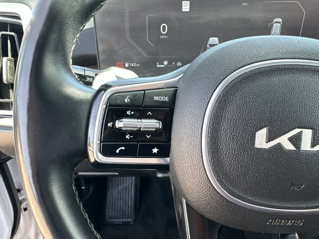 Used 2024 Kia Sorento SX Prestige AWD/4WD image 11