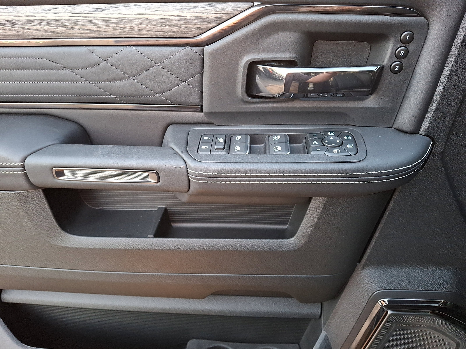 Used 2026 RAM 2500 Limited image 11