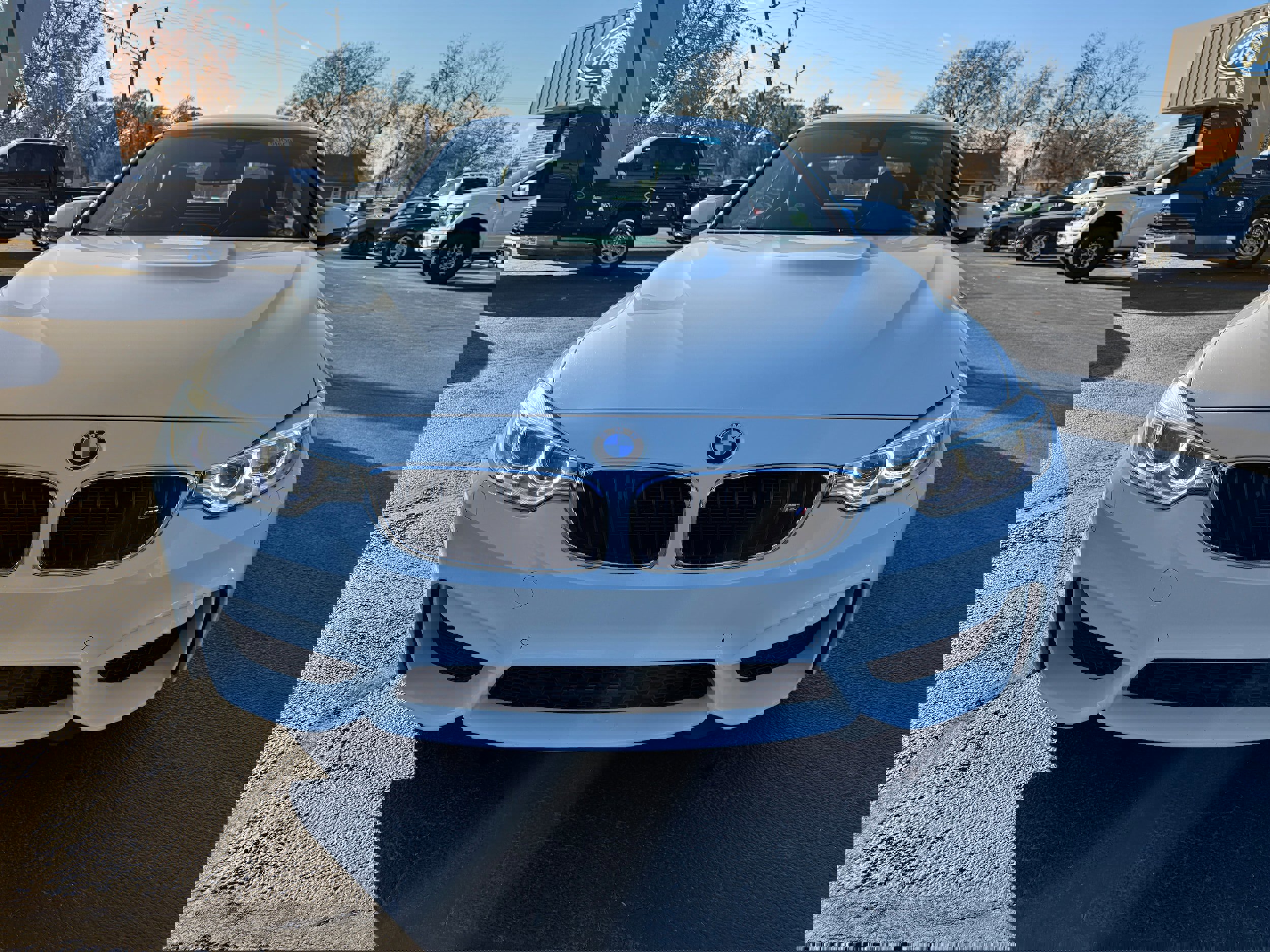 Used 2015 BMW M4 Convertible image 2