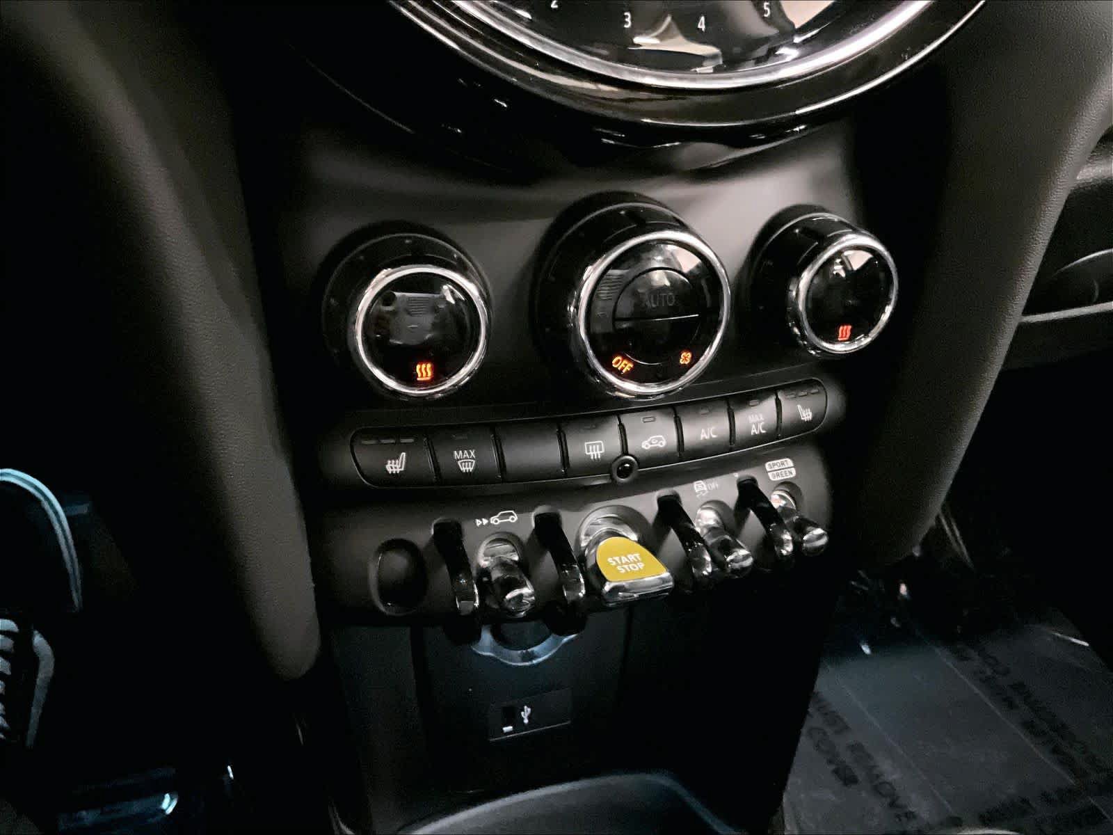 Used 2024 MINI Cooper SE FWD image 38