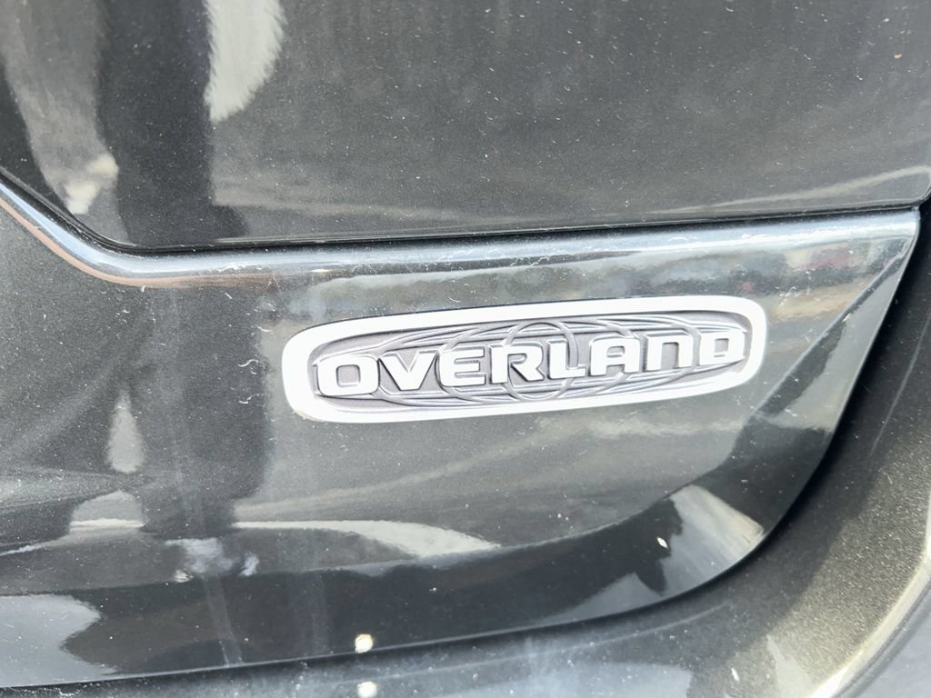 New 2024 Jeep Grand Cherokee Overland w/ Advanced Protech Group III AWD/4WD image 22