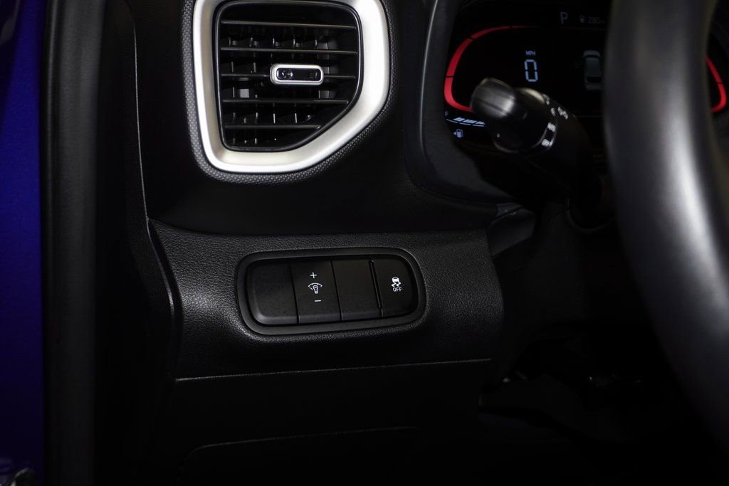 Certified 2023 Hyundai Venue SEL image 22