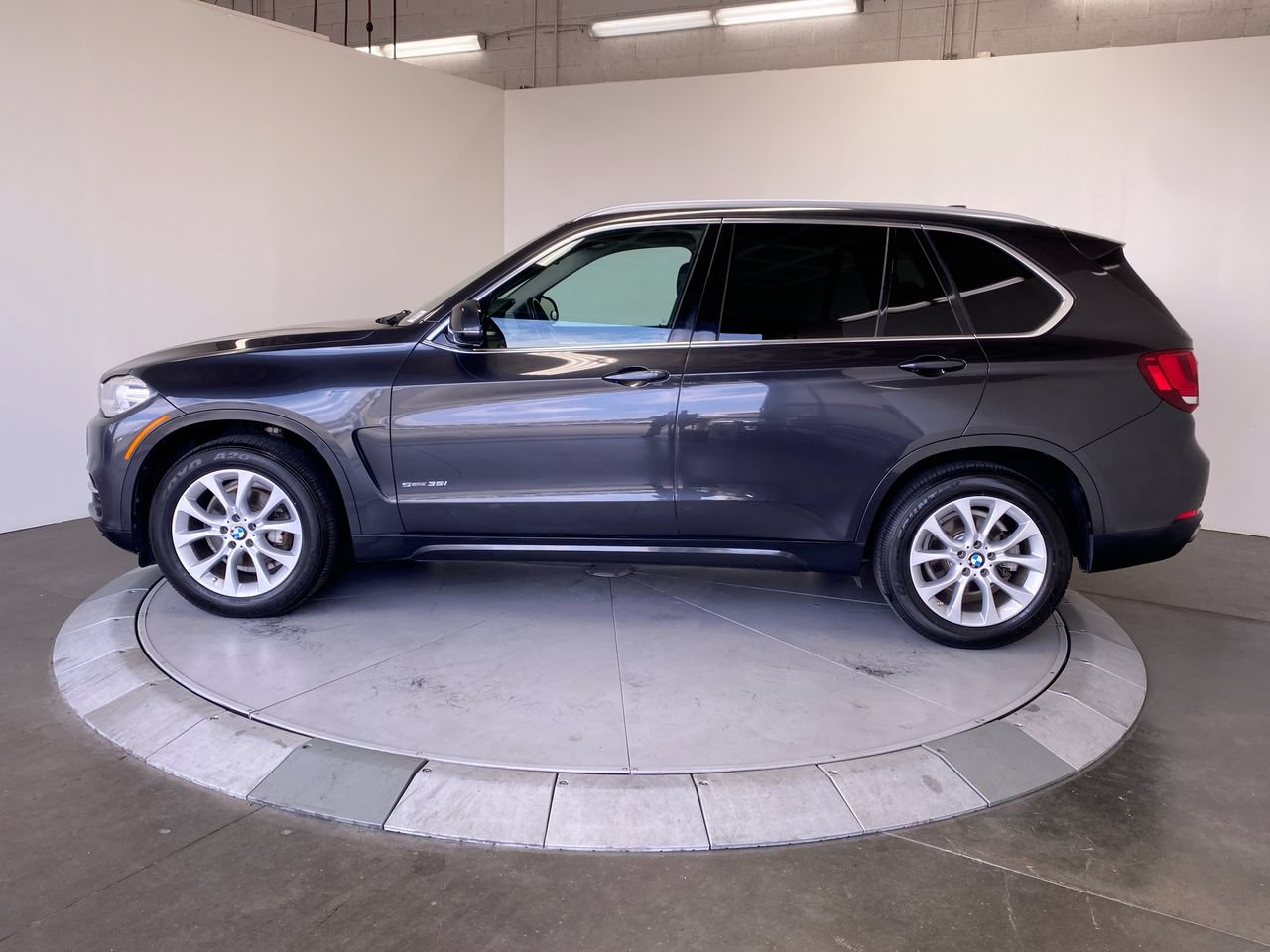 Used 2014 BMW X5 sDrive35i RWD image 2