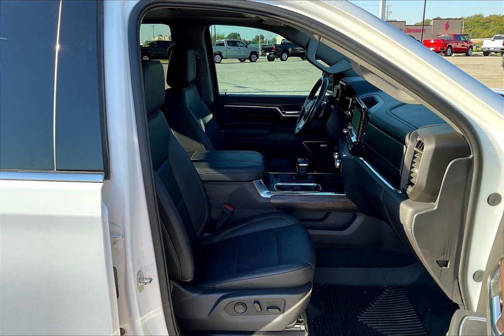 Used 2024 GMC Sierra 1500 SLT AWD/4WD image 15