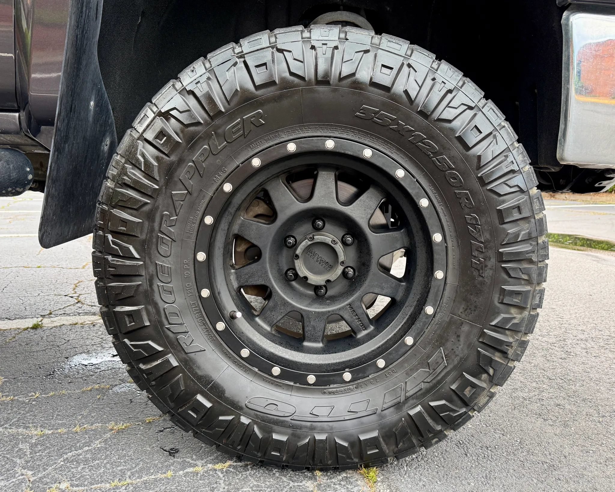 Used 2015 Chevrolet Silverado 1500 LTZ Z71 w/ LTZ Plus Package AWD/4WD image 29