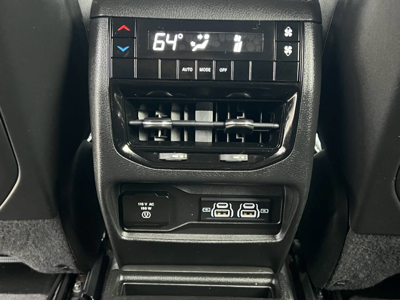 Used 2021 Jeep Grand Cherokee L Laredo image 18