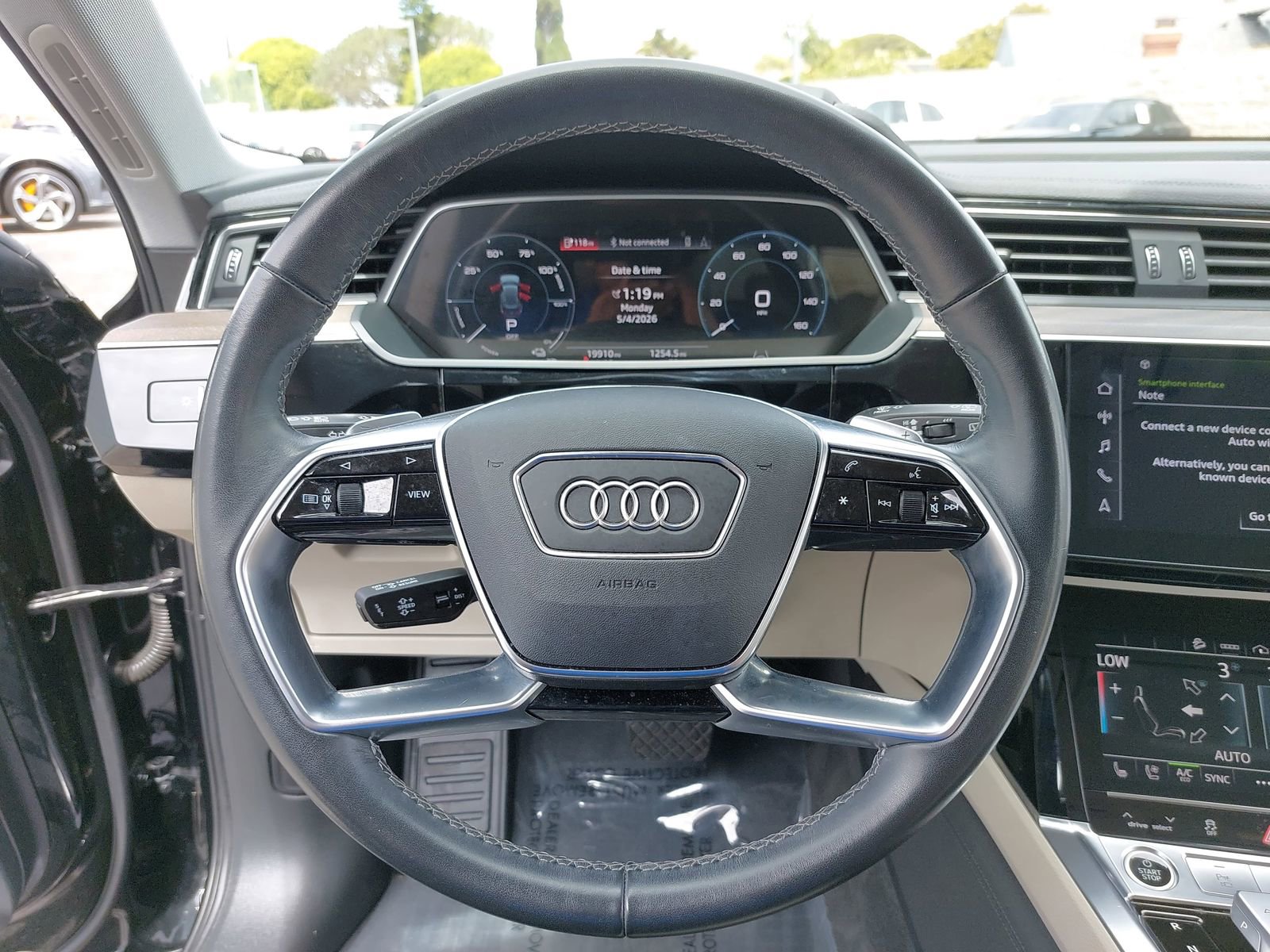 Used 2024 Audi Q8 e-tron Premium Plus w/ Premium Plus Package AWD/4WD image 19