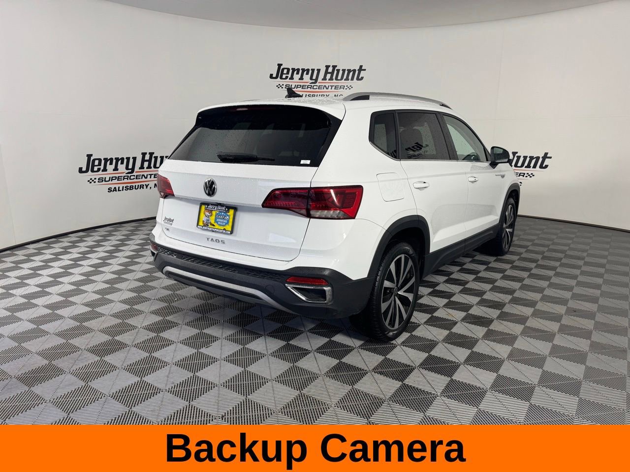 Used 2023 Volkswagen Taos SE image 7