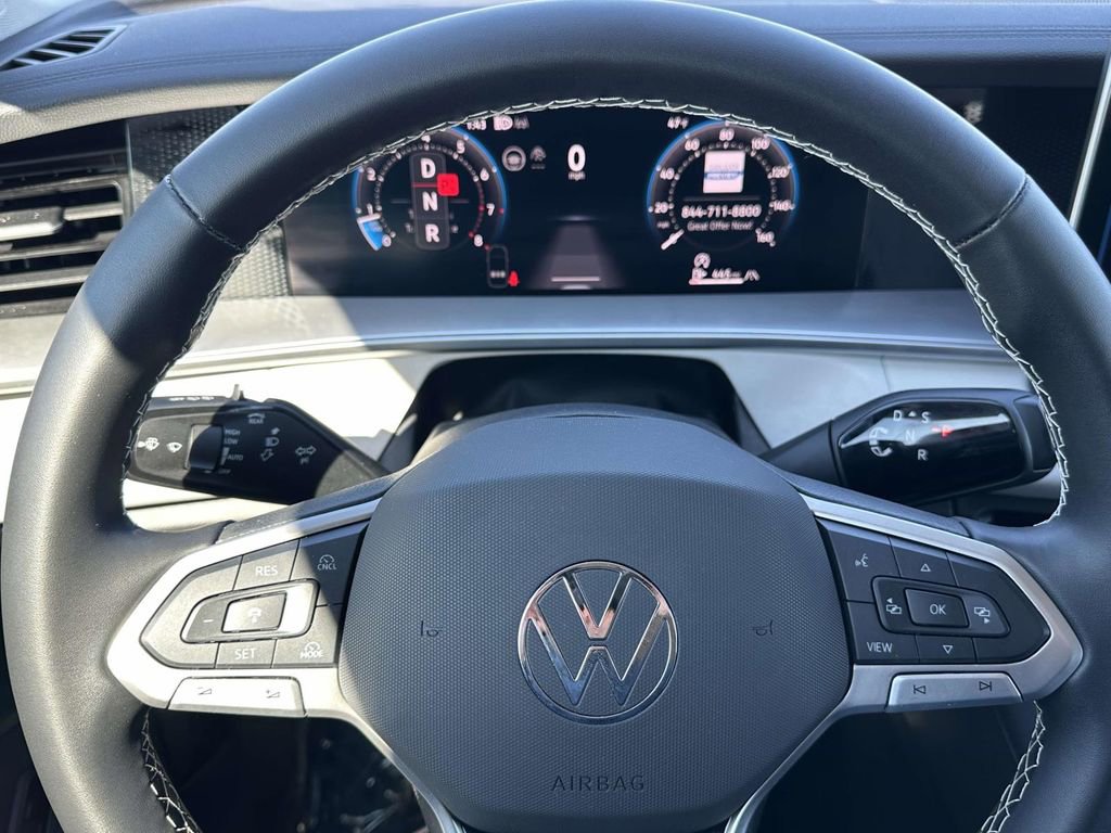 Certified 2025 Volkswagen Tiguan SE image 22