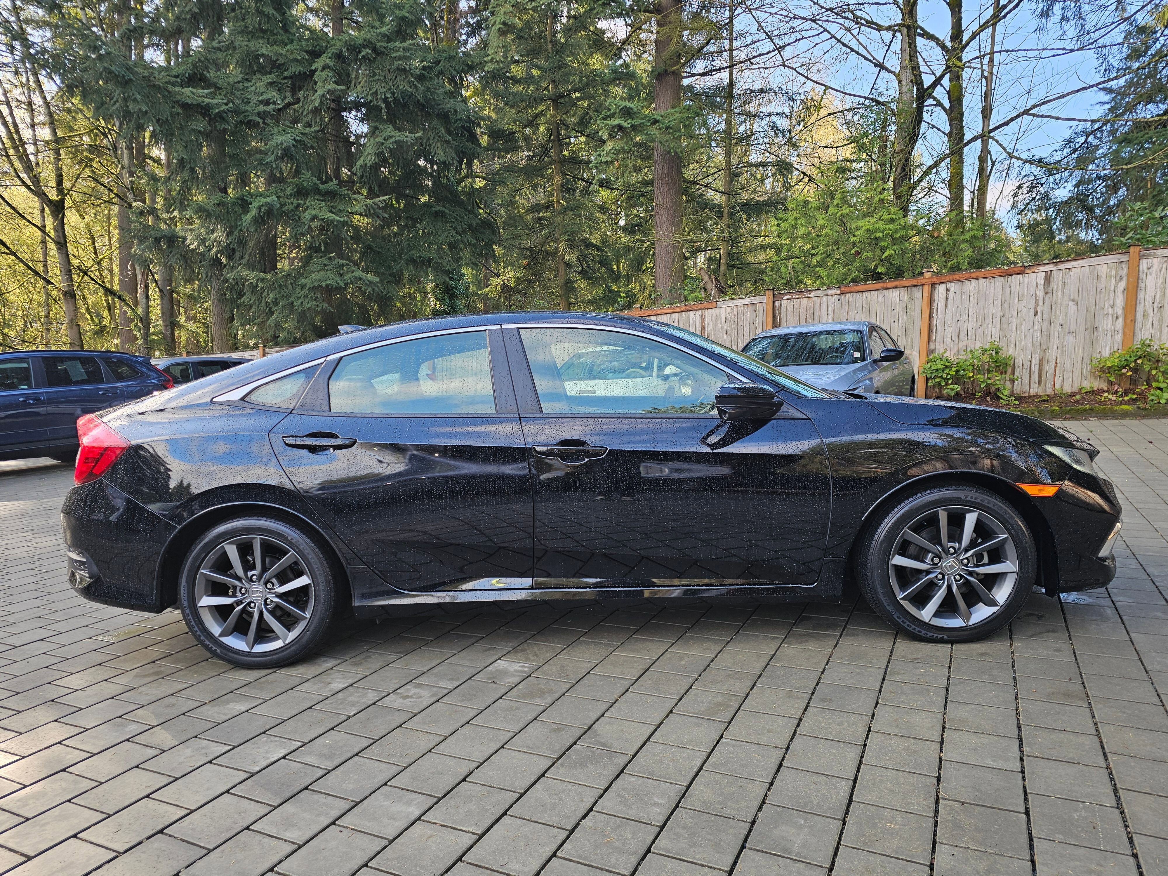 Used 2019 Honda Civic EX image 9