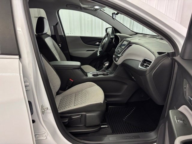 Used 2023 Chevrolet Equinox LT w/ Driver Convenience Package AWD/4WD image 28