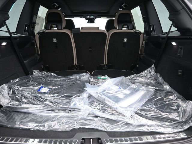 New 2026 Volvo XC90 B6 Core w/ Protection Package Premier image 31