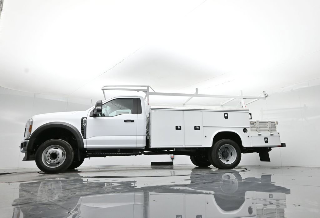 New 2025 Ford F550 2WD Regular Cab Super Duty image 7