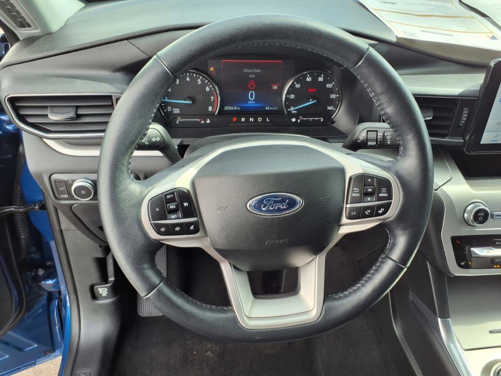 Certified 2022 Ford Explorer XLT w/ Equipment Group 202A image 15