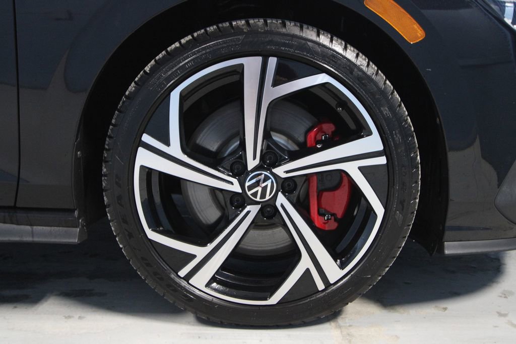 Used 2024 Volkswagen GTI SE image 31
