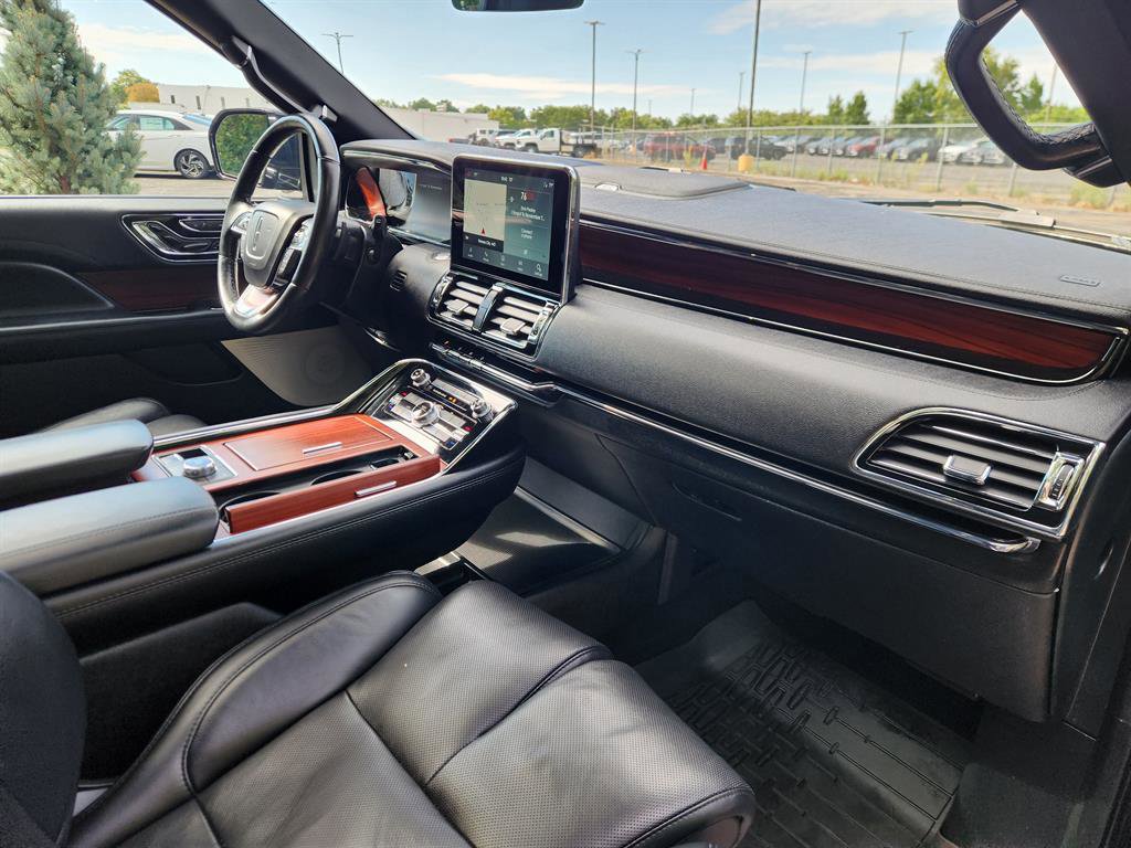 Used 2021 Lincoln Navigator Reserve w/ Luxury Package image 17
