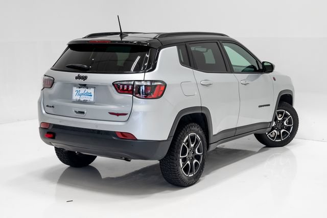 Certified 2025 Jeep Compass Trailhawk AWD/4WD image 37