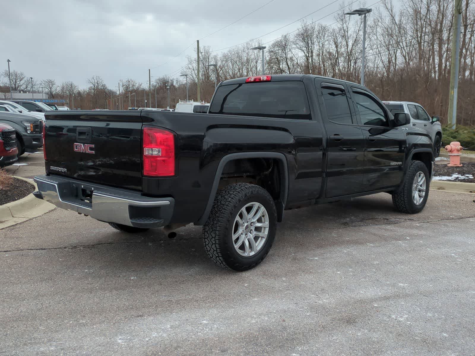 Used 2017 GMC Sierra 1500 4x4 Double Cab image 8