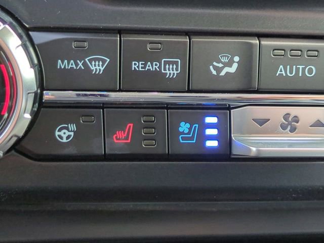 New 2026 Ford F250 Lariat w/ Black Appearance Package image 23