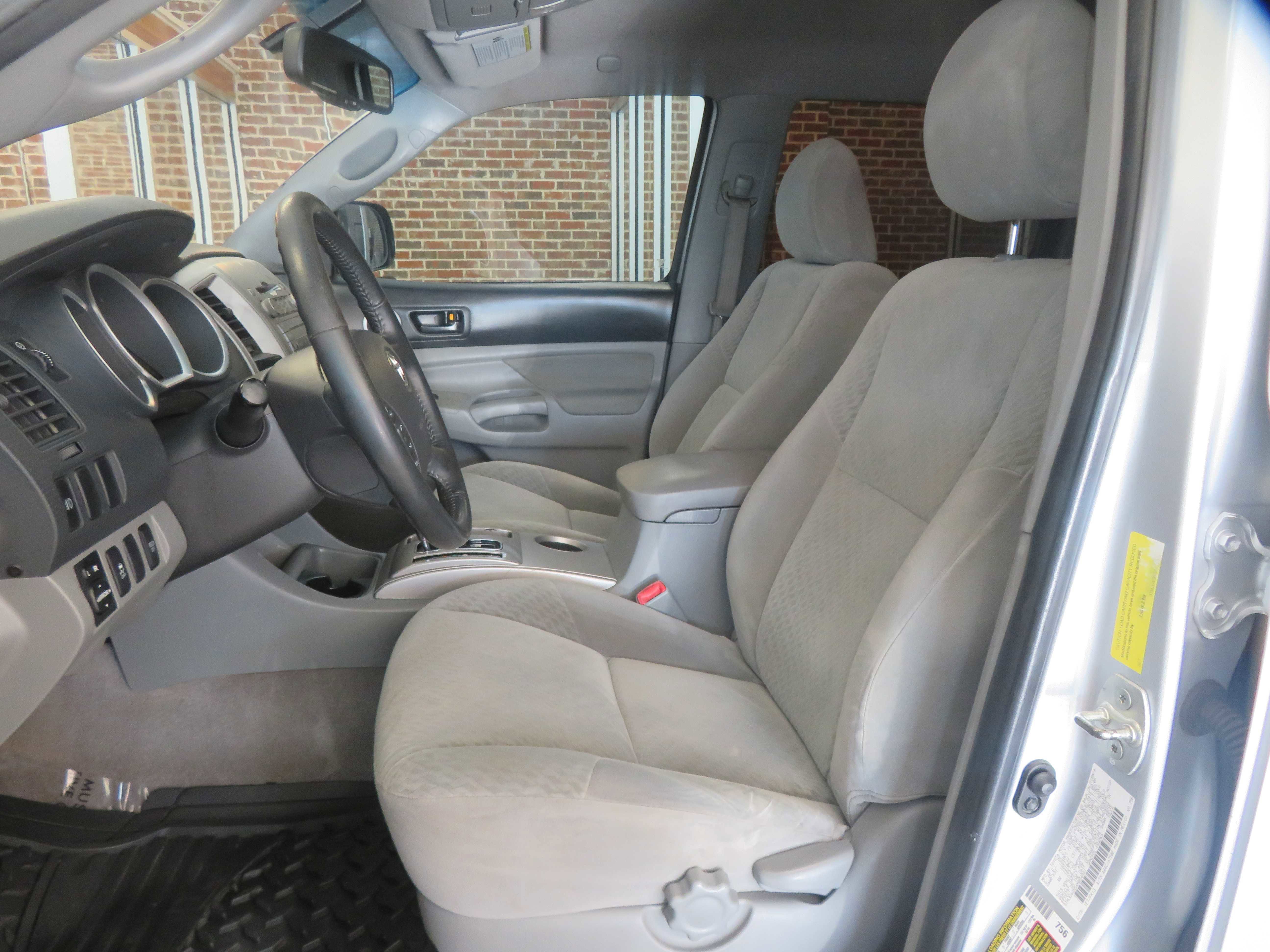 Used 2010 Toyota Tacoma PreRunner RWD image 16