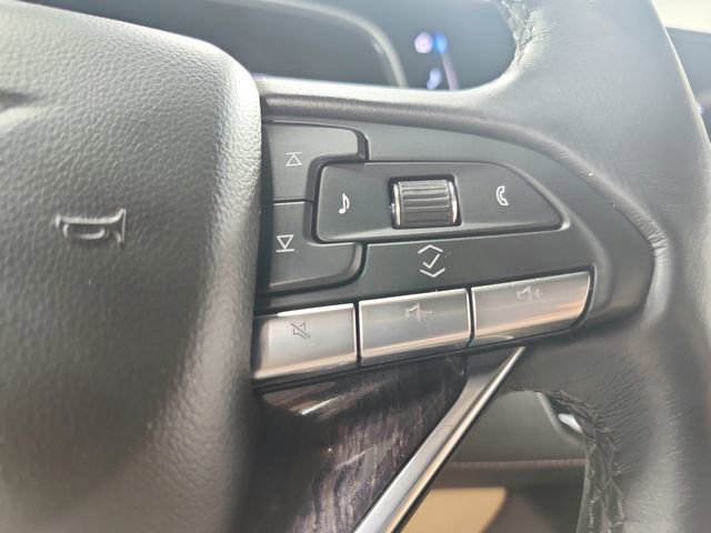 Used 2021 Cadillac Escalade Premium Luxury AWD/4WD image 27