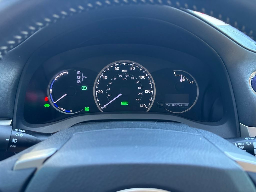 Used 2015 Lexus CT 200h w/ Navigation Package FWD image 18