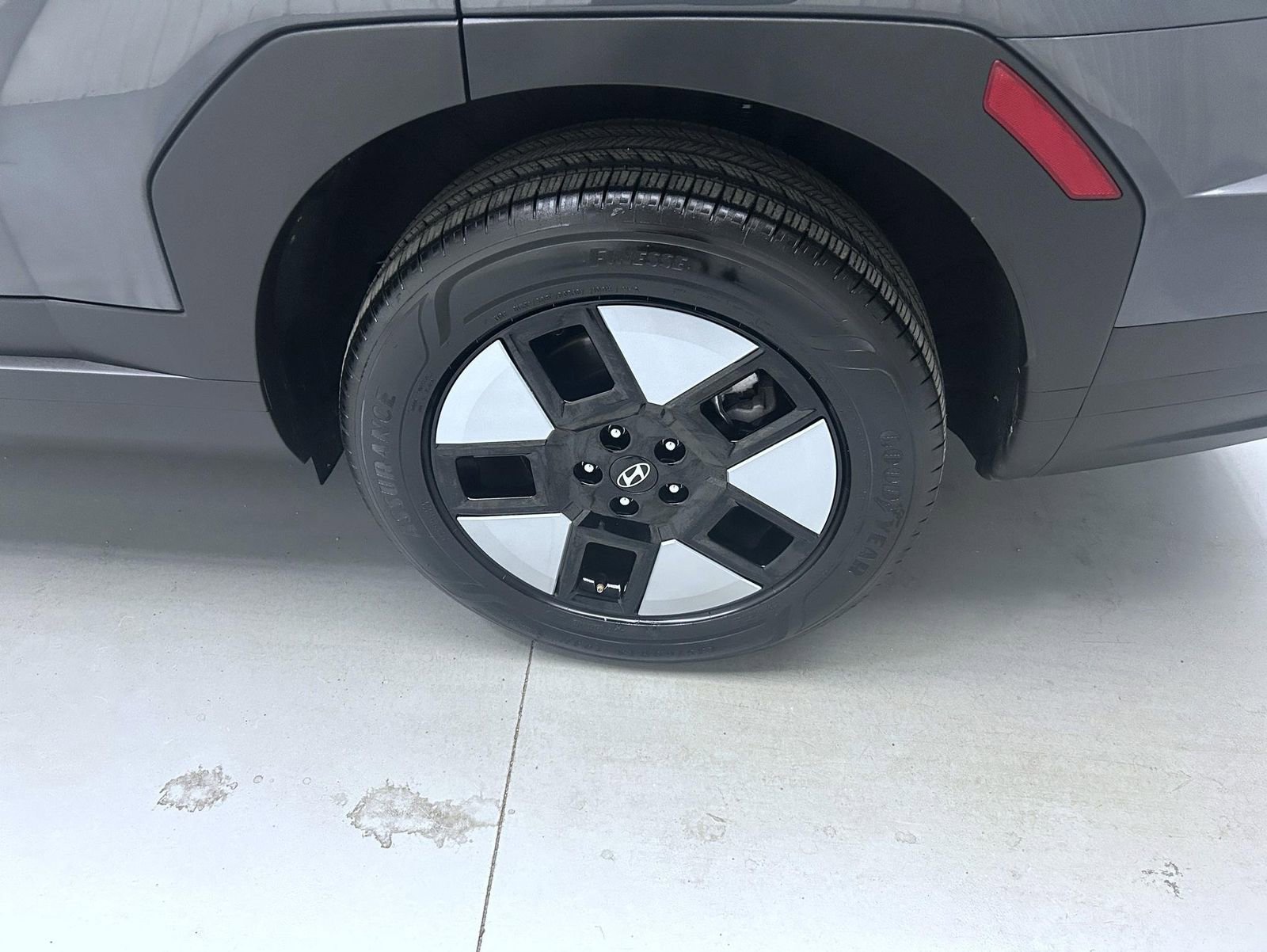 Used 2025 Hyundai Santa Fe SEL image 23