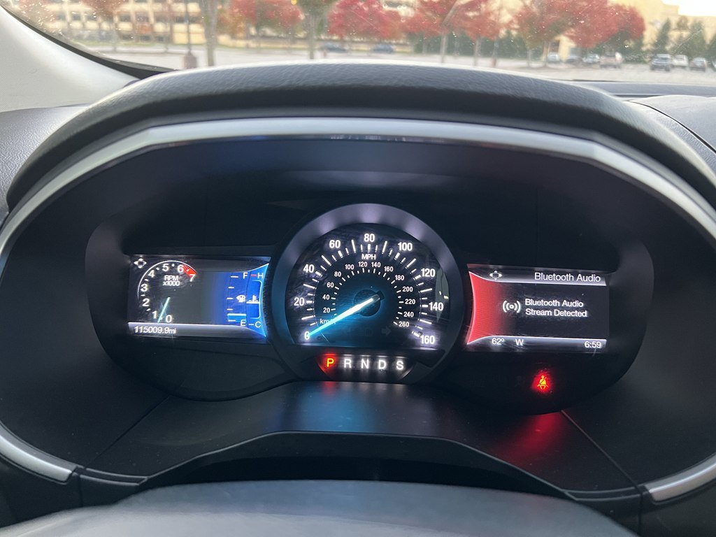 Used 2015 Ford Edge SEL w/ Equipment Group 201A AWD/4WD image 18